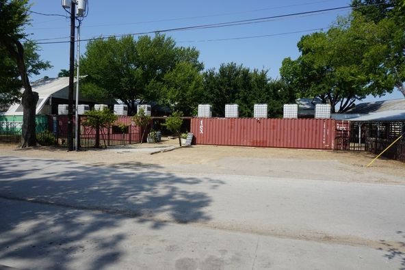 510 W. Commerce Street & 2303 Pittman Street, Dallas, TX 75208